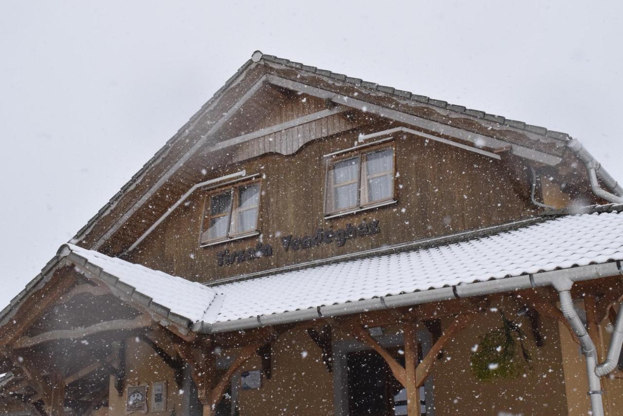 Tiszafa Vendeghaz Szentgal Hotel Екстериор снимка